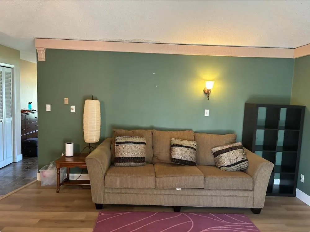 Cozy Retreat On Sandpiper Court - Room H With Share Bathroom Richmond